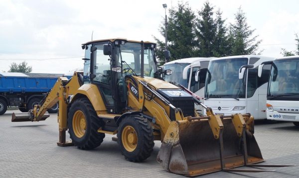 Tractopelle CATERPILLAR 427F2