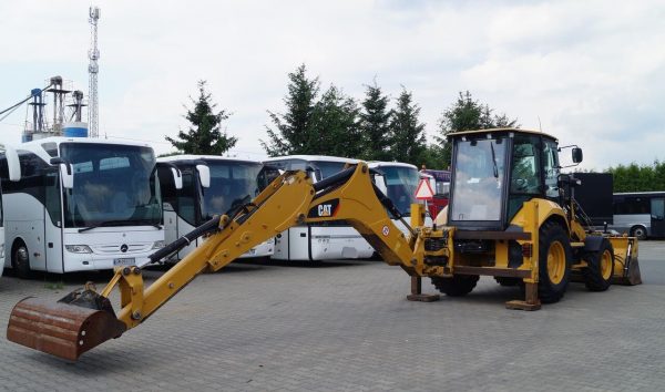 Tractopelle CATERPILLAR 427F2 – Image 4