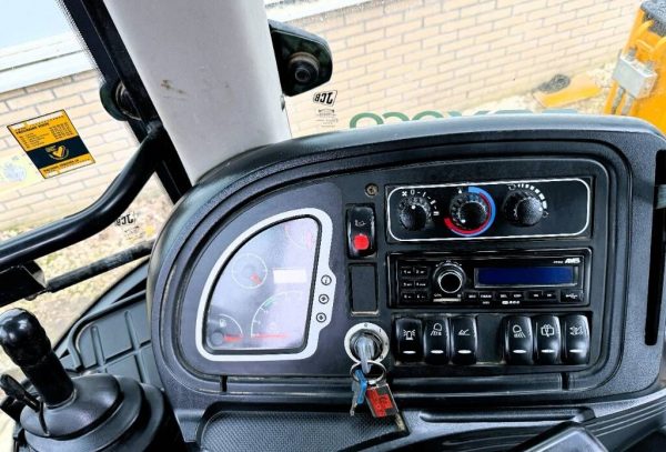Tractopelle JCB 3 CX Occasion – Image 15