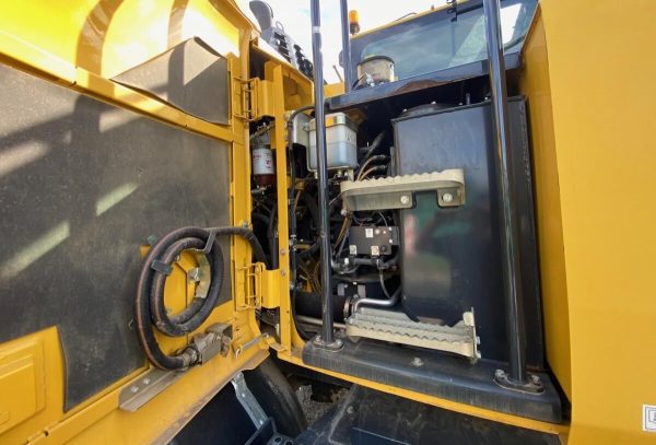 Pelle sur pneus Komatsu PW 118MR-11 – Image 9