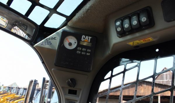 Mini-chargeuse sur chenilles CATERPILLAR 289D – Image 9
