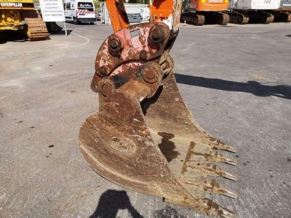 Pelle sur pneus HITACHI ZX140W-3 – Image 13