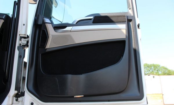 Tracteur routier MAN TGX 18.460 – Image 12
