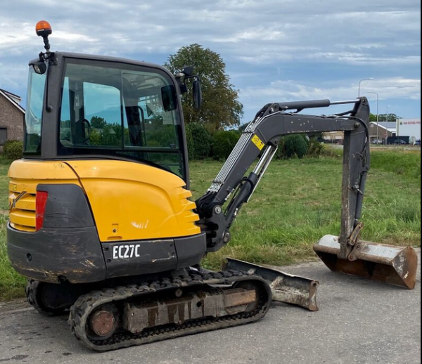 Mini Pelle VOLVO EC 27 C Occasion – Image 4