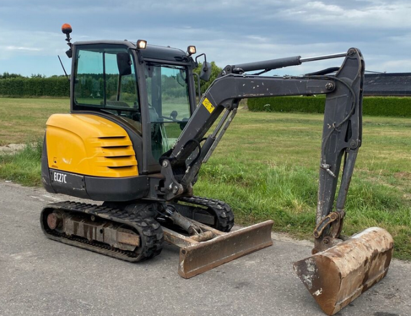 Mini Pelle VOLVO EC 27 C Occasion – Image 3