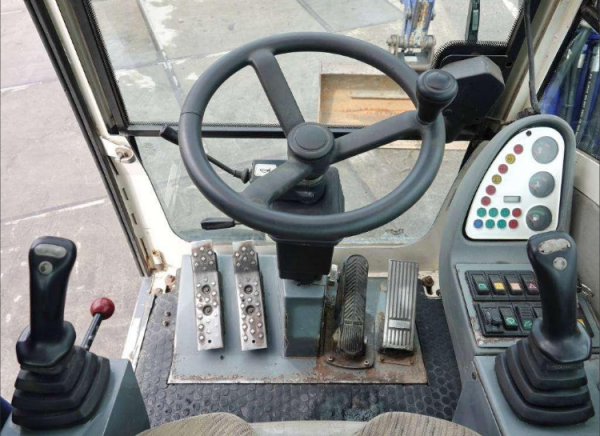 Pelle sur pneus Terex TW70 Occasion – Image 8