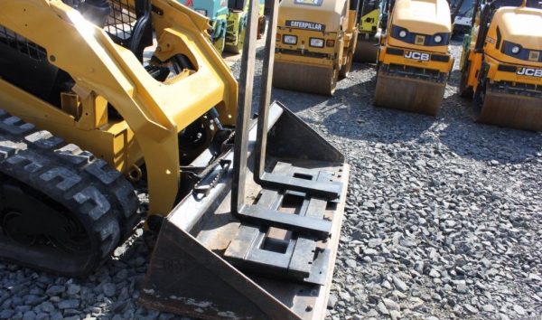 Mini-chargeuse sur chenilles CATERPILLAR 289D – Image 12