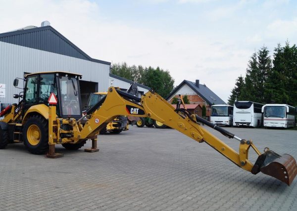 Tractopelle CATERPILLAR 427F2 – Image 6