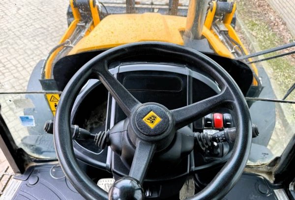 Tractopelle JCB 3 CX Occasion – Image 17