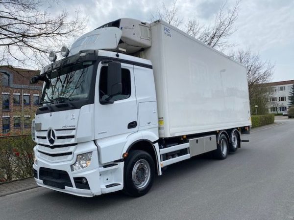 Camion Frigorifique MERCEDES-BENZ Actros 2551