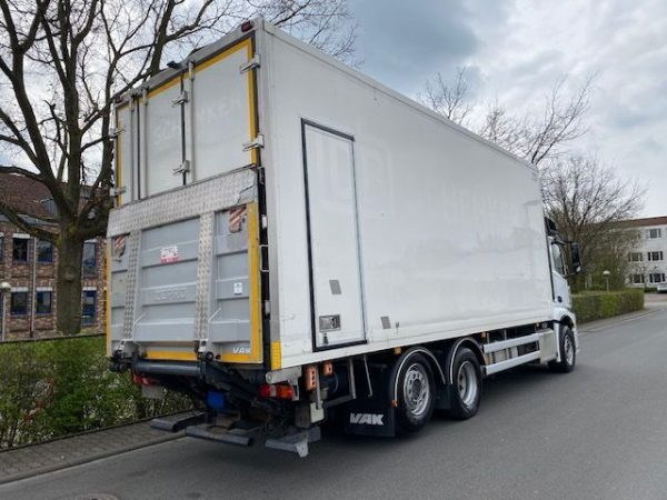 Camion Frigorifique MERCEDES-BENZ Actros 2551 – Image 3