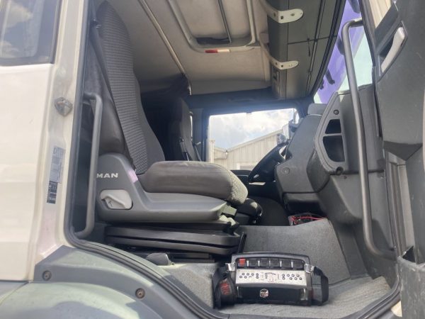 Camion Plateau MAN TGA 26.350 6X2 – Image 21