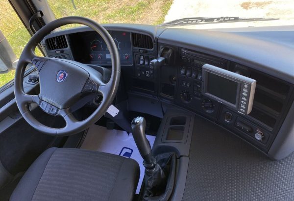 Camion Plateau SCANIA P230 + Fassi F150AC – Image 7