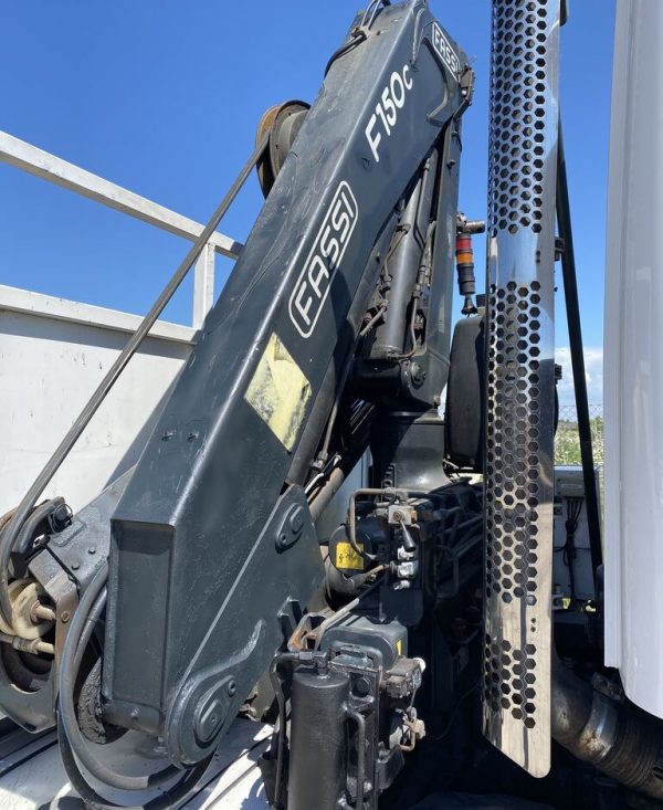 Camion Plateau SCANIA P230 + Fassi F150AC – Image 6