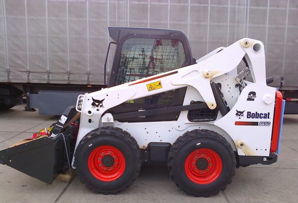 Mini-chargeuse BOBCAT S650 Occasion – Image 9