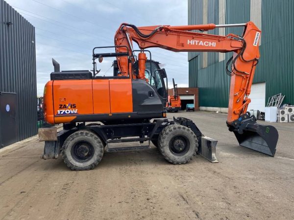 Pelle sur pneus HITACHI ZX 170 W – Image 4