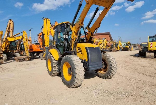 Tractopelle JCB Ausa RC-8 Occasion – Image 2